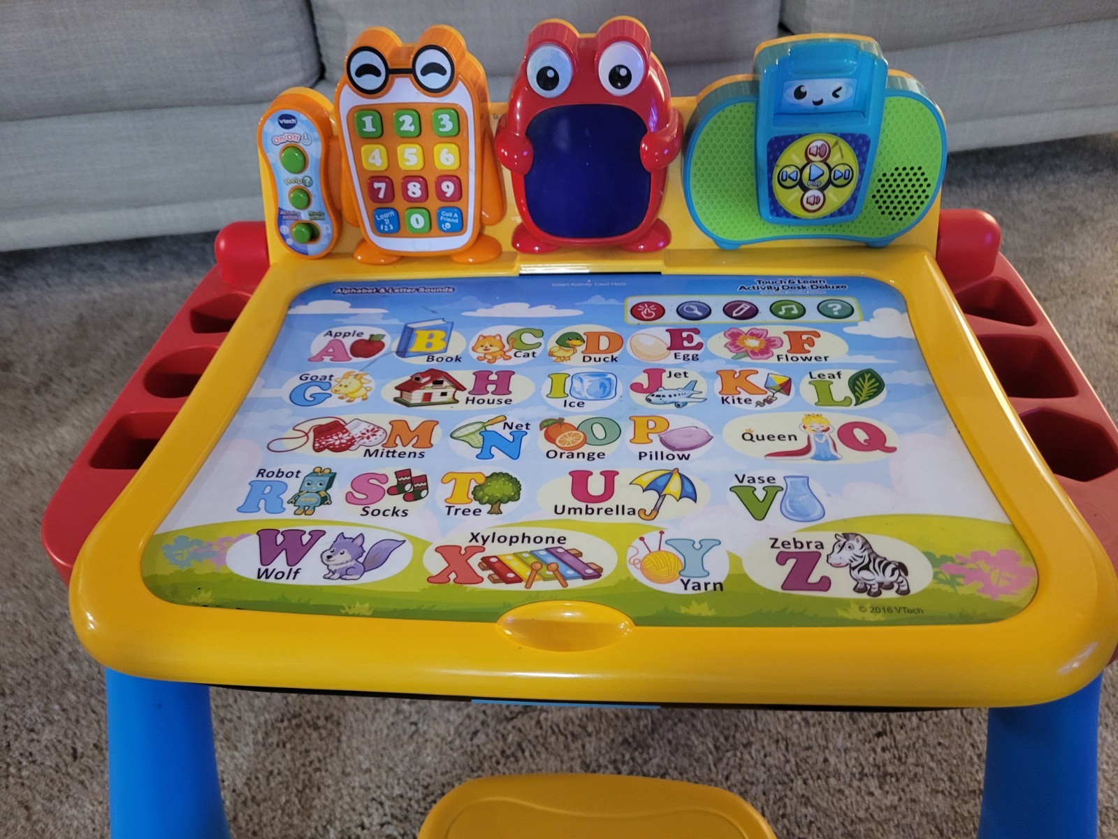 Vtech Touch & Learn Activity Desk with Stool (80-194800)