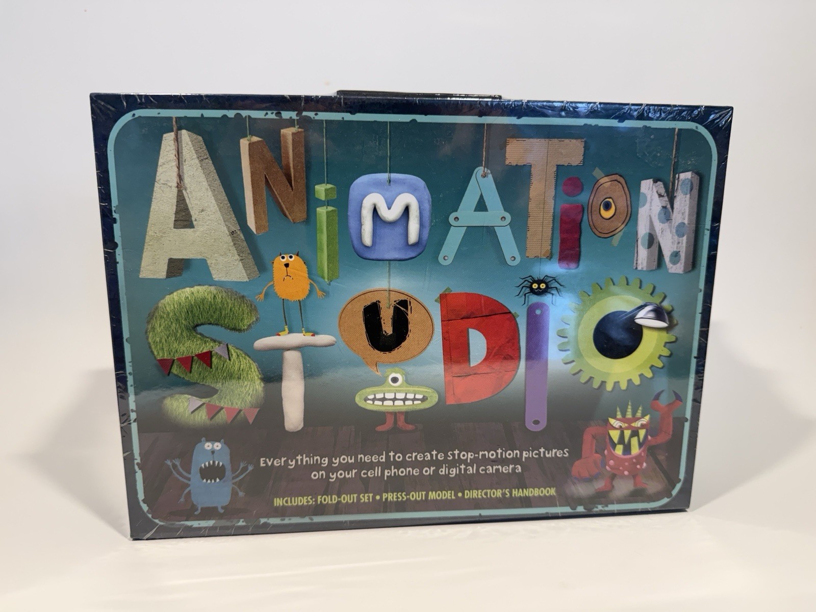 Animation Studio Stop-Motion Play Set Ages 8 And Up STEM Cell Phone