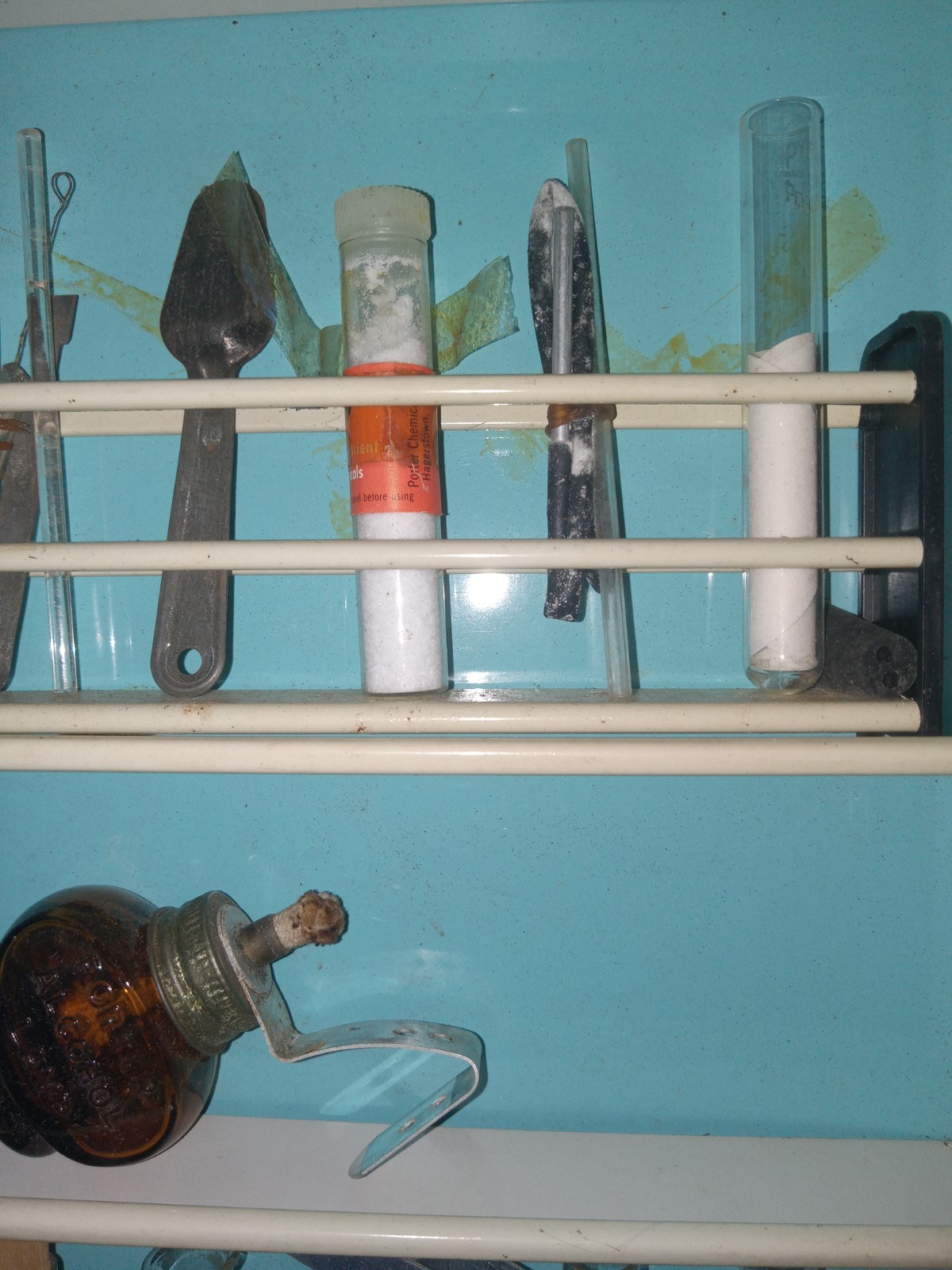 1960’S VINTAGE SEARS CHEMISTRY SET METAL BOX