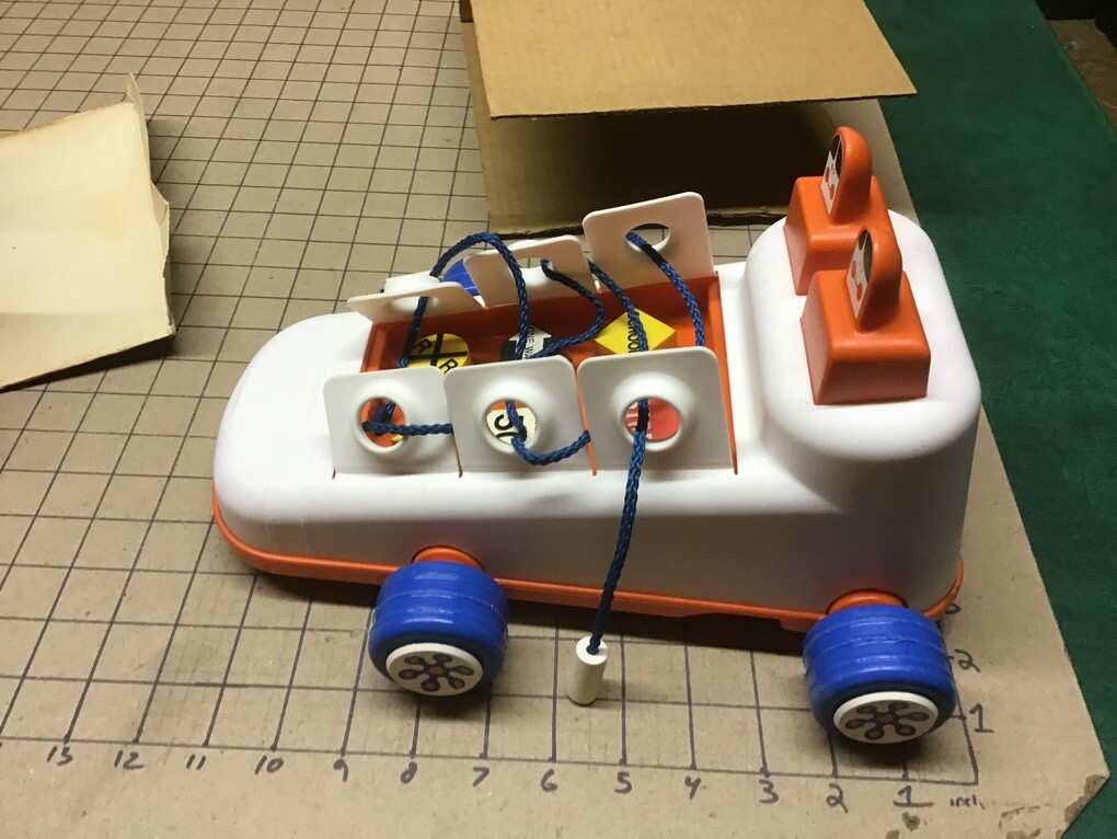 MINT UNUSED in box – scarce LACER RACER a shoe car w signs to learn shoe tying