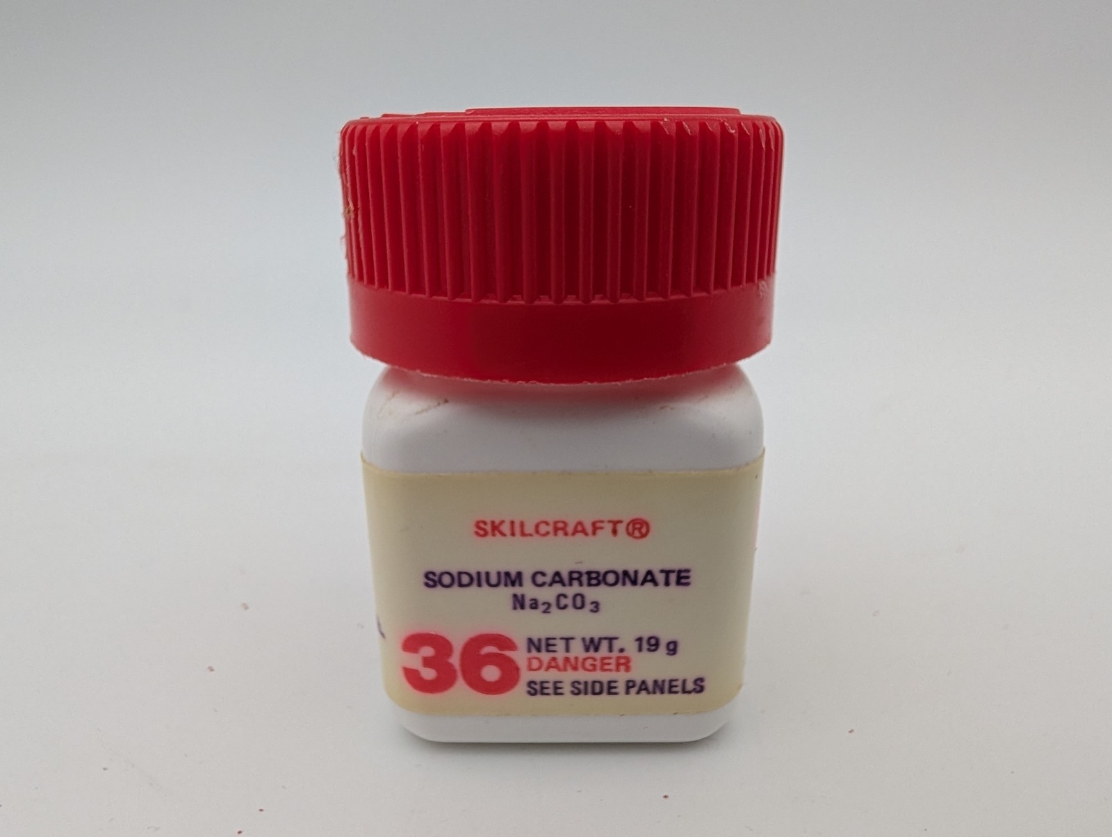 Lot of 5 Vintage 1960s Skilcraft Chemistry Chemicals Cobalt Chloride, Sodium Car