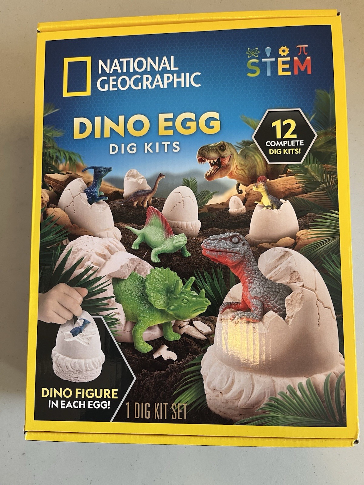 New! National Geographic Dino Dig Kit Educational Science Toy Ages 8 and Up