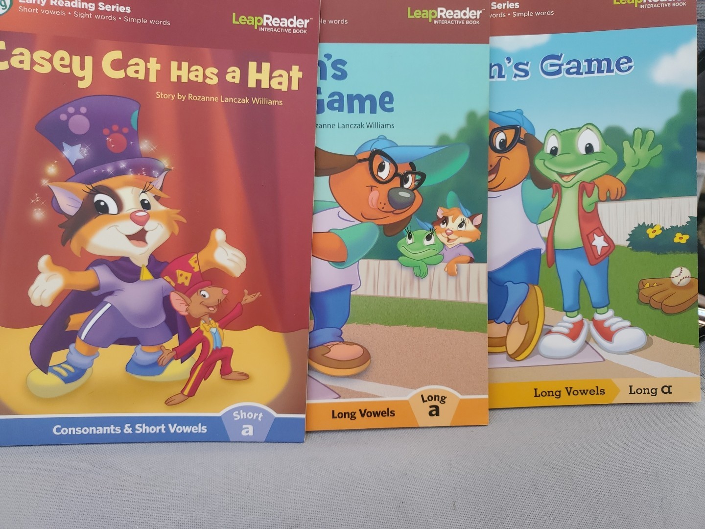 Lot of 17 Leap Frog Leap Reader Early Reading Series Interactive Books VOWELS