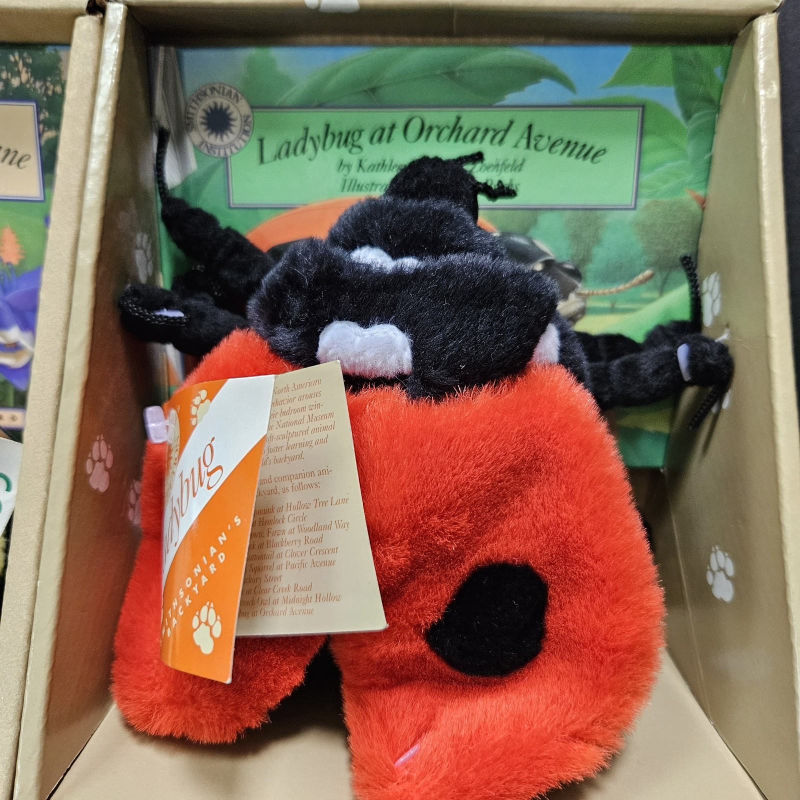Smithsonian Nature Science Ladybug/Frog Book & Stuffed Animal Plush Toy Lot of 2