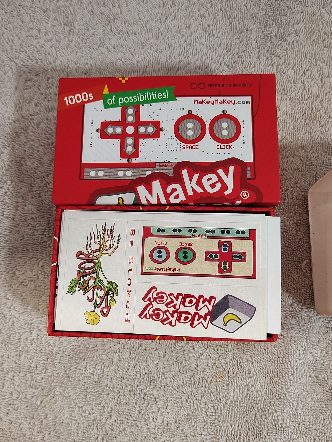 Makey Makey Joylabz Invention Science Kit – AGES 8 AND UP – Creative – Open Box