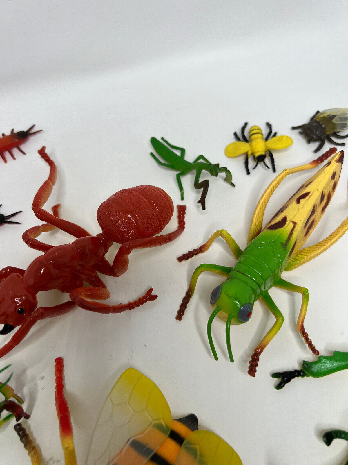 Large Lot of Creepy plastic bugs toy relistic figures