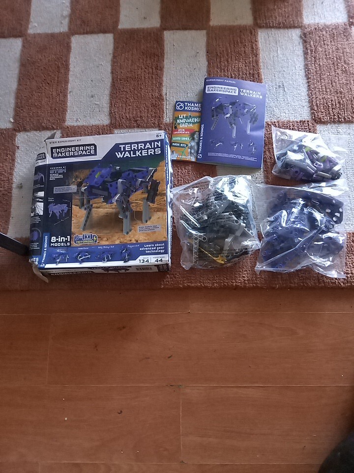 Terrain Walkers Thames & Kosmos 8 in 1 Models STEM Engineering Makerspace NOB