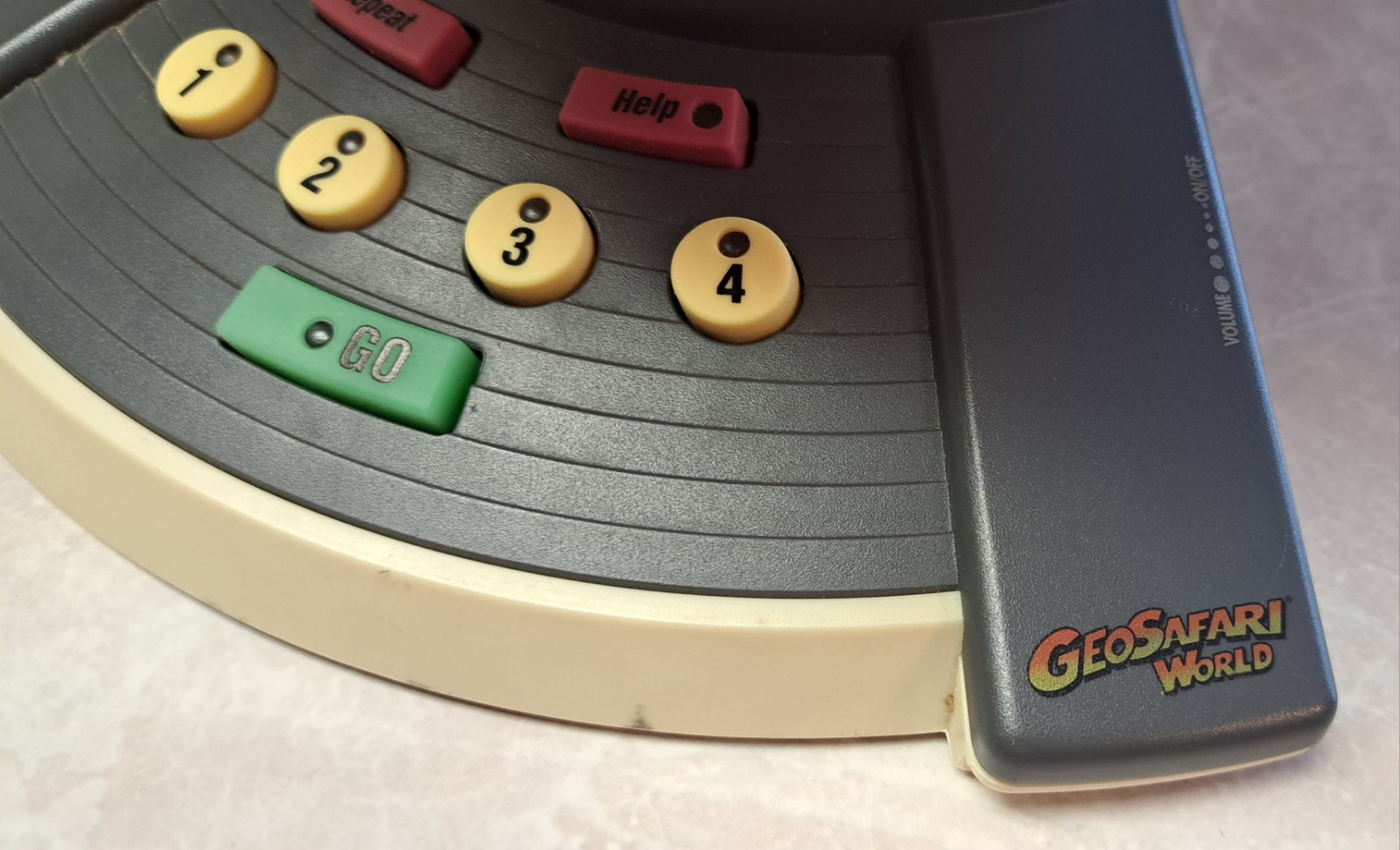 Vtg 1990s GeoSafari World Talking Globe 6498 Interactive STEM Geography Game