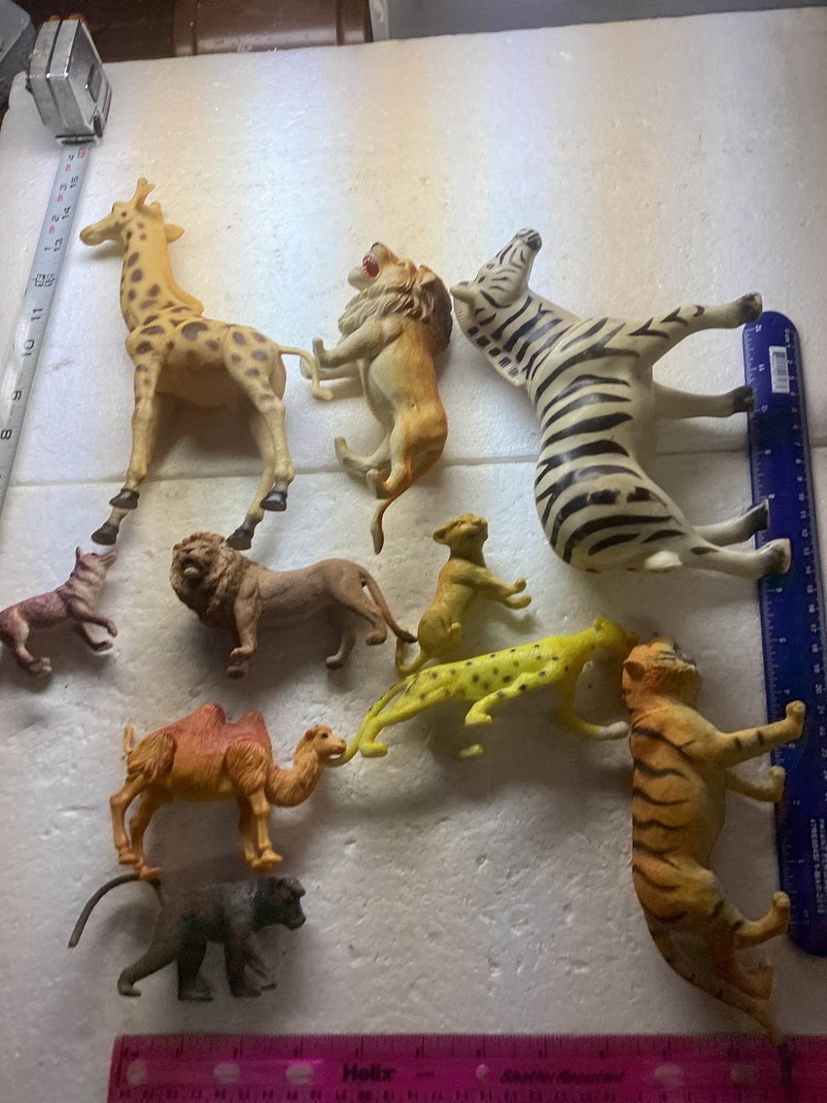 Vintage Mixed Plastic Safari Zoo Jungle Wild Animals Lot of 10.