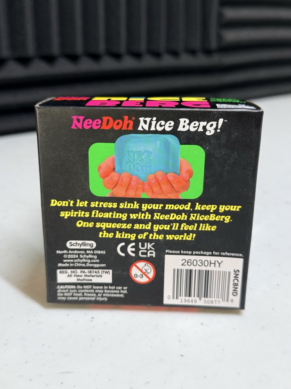New! NeeDoh Nice Berg Blue XL Giant Nee Doh Niceberg Solid Squish Cube Ice Block