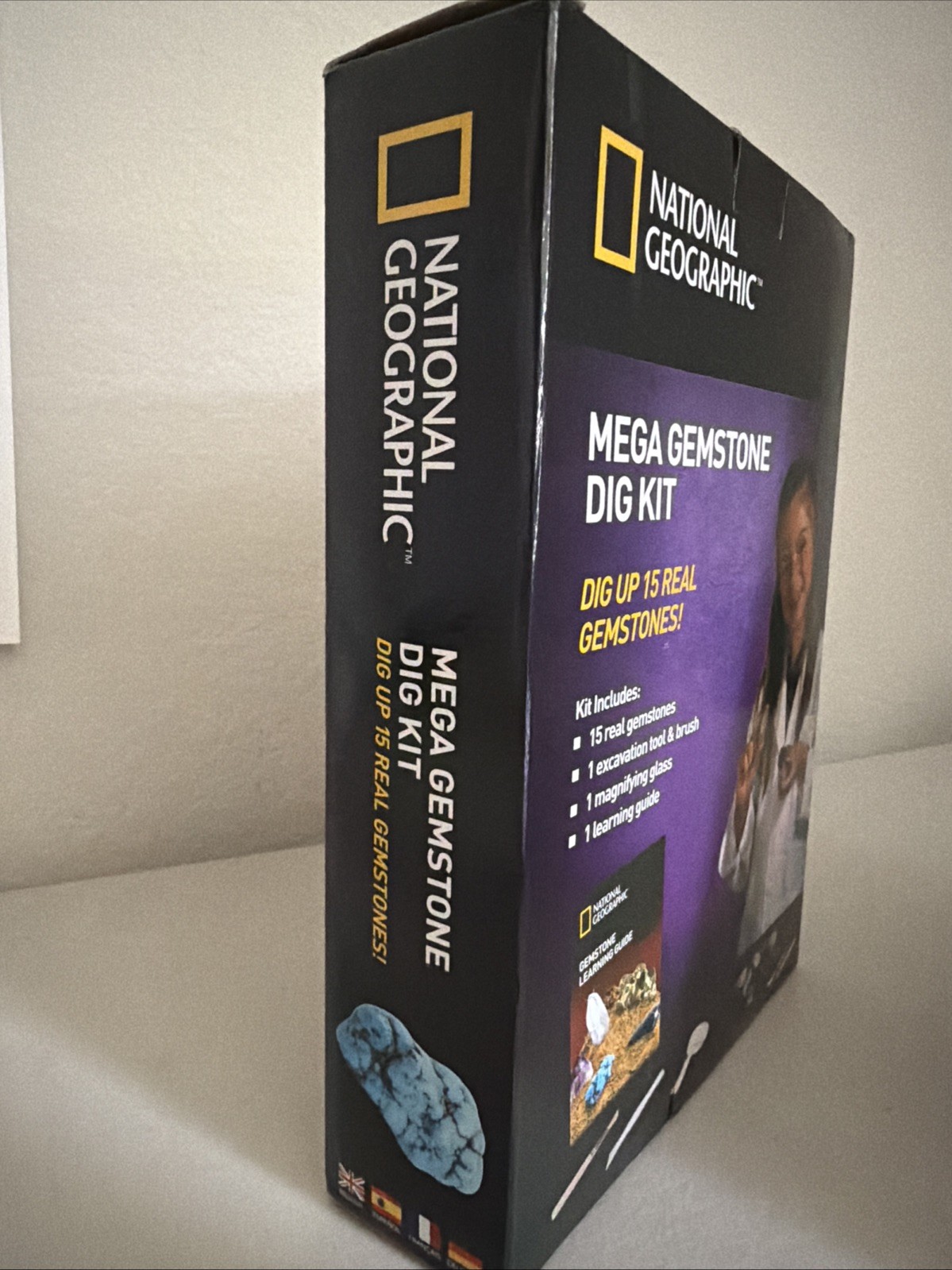 NATIONAL GEOGRAPHIC Mega Gemstone Dig Kit – Dig Up 15 Real Gemstones & Crystal