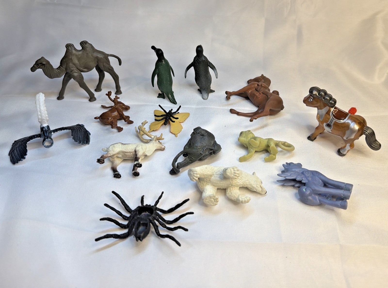 Lot Of 14 Assorted Plastic Diorama or Educational Toy Animals
