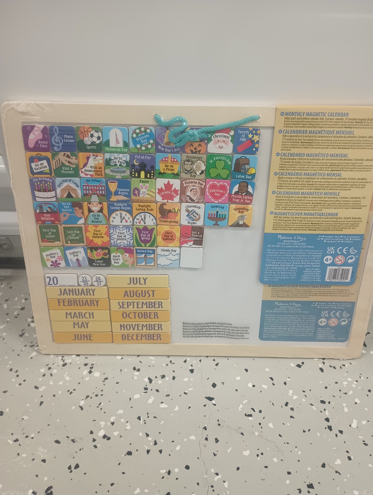 Melissa and Doug Magnetic Monthly Calendar and Weekly Activities Chart