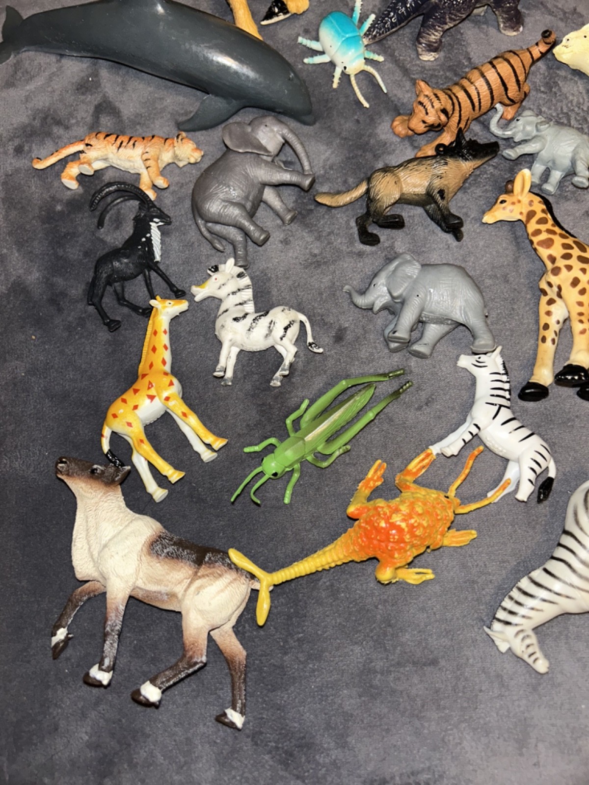 HUGE Mixed Lot Safari K&M Wildlife Sea Creatures Vintage & New Figures Toys LOOK
