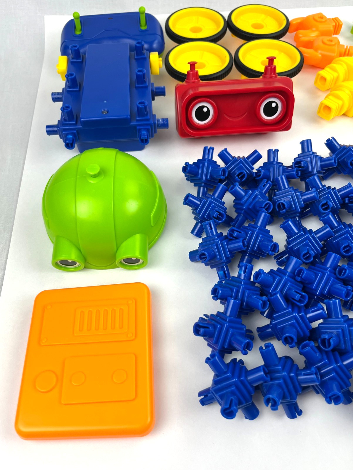 Lakeshore Remote Control Gear-Bot STEM Toy Complete w/ Manual Works