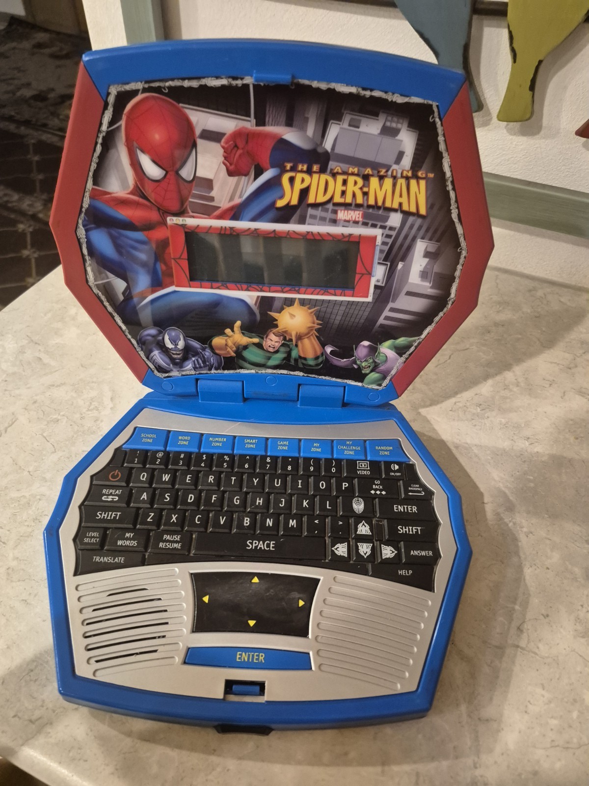 Marvel SpiderMan 3 Spider-Smart Learning Blue/Red Laptop SM-737 Education Game
