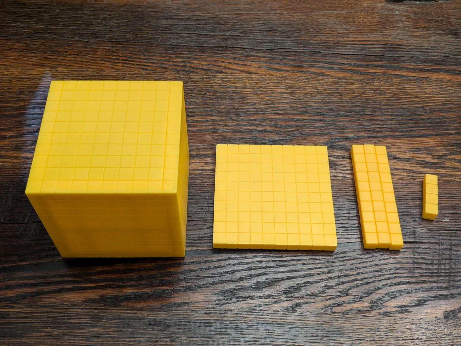 Base Ten Units Blocks 1000 100 10 1 Yellow Plastic Math Manipulative Set