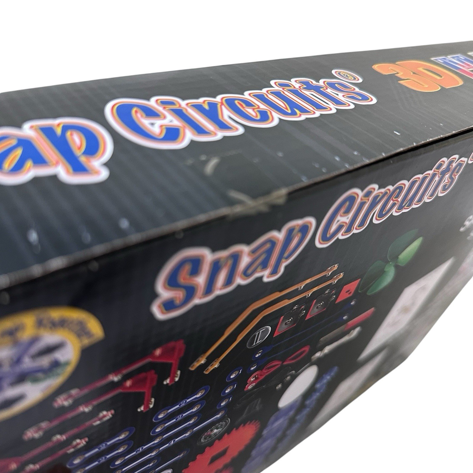 Snap Circuits-3D M.E.G. Electronics Discovery Kit – NEW Sealed Box Has Some Wear
