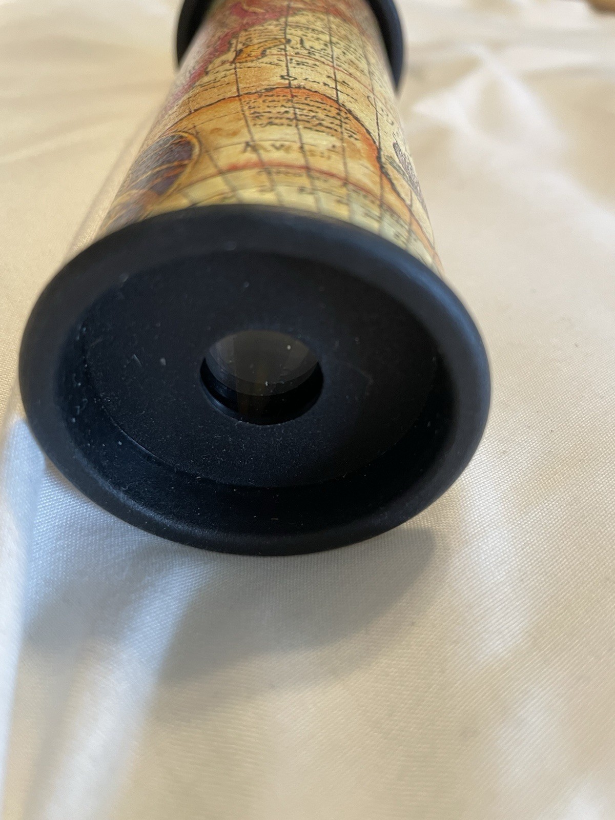 Kaleidoscope World Map Print EUC Educational