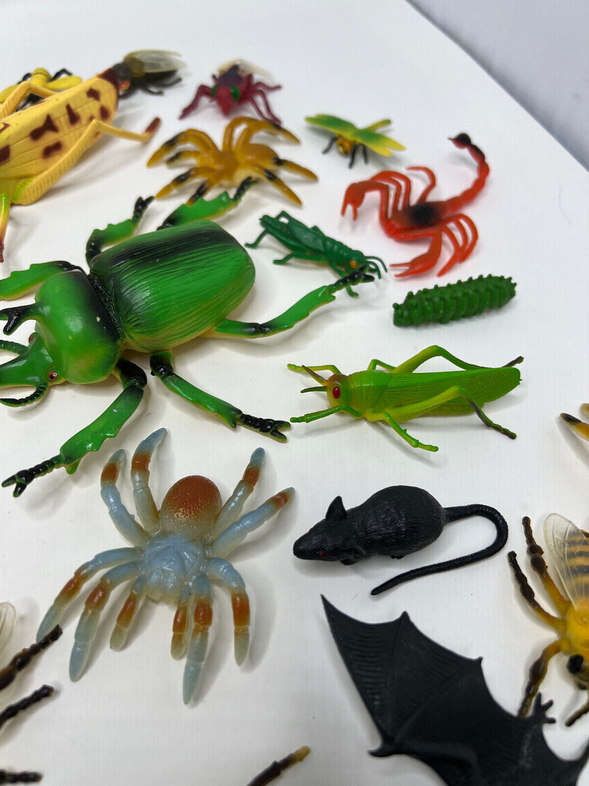 Large Lot of Creepy plastic bugs toy relistic figures