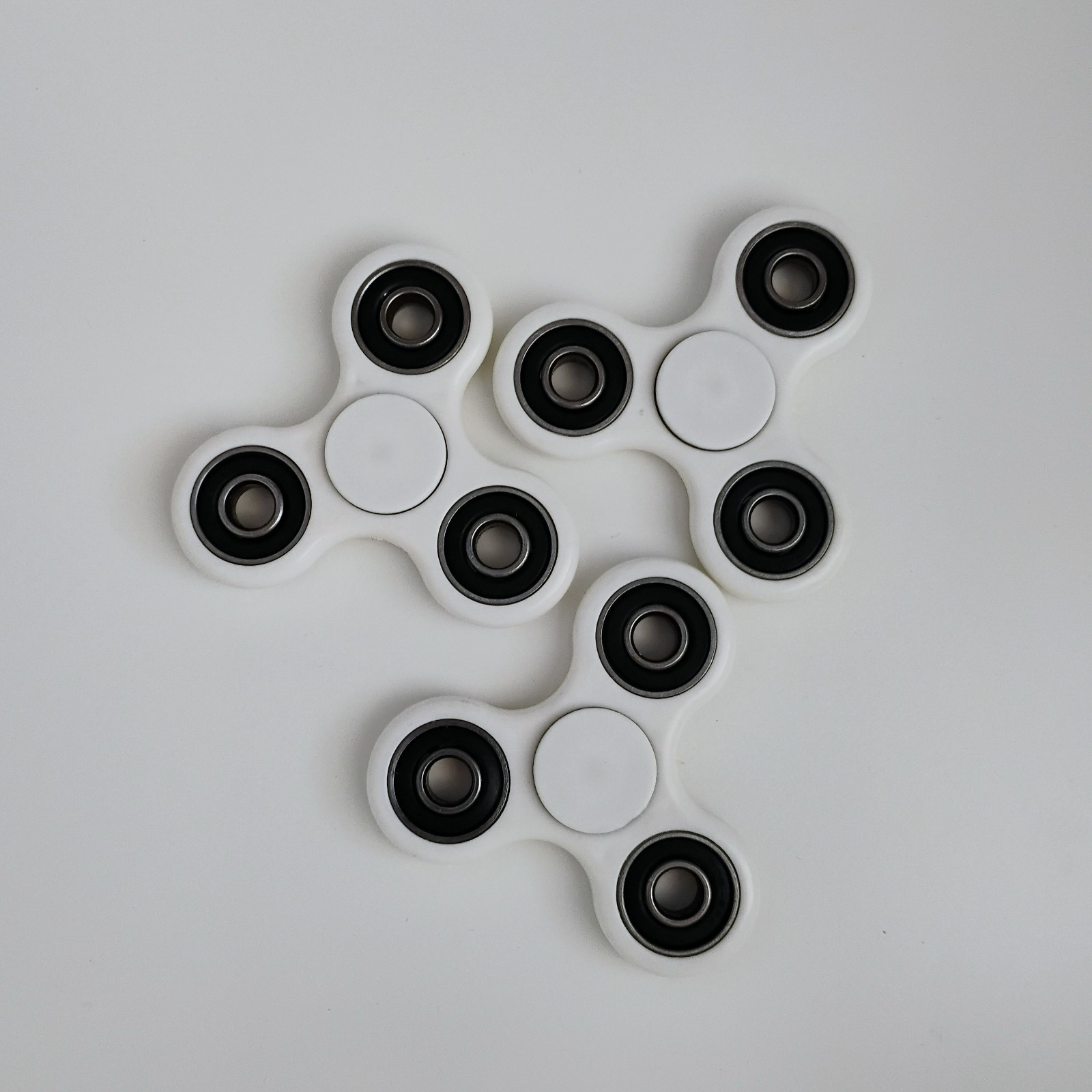 Lot of 6 Fidget Spinners Glow in the Dark Mixed Colors Stress Relief Toys