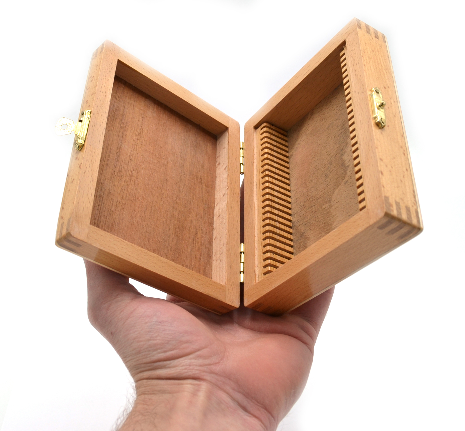 Wooden Slide Box for 25 Slides with Latch – For 75x25mm Slides