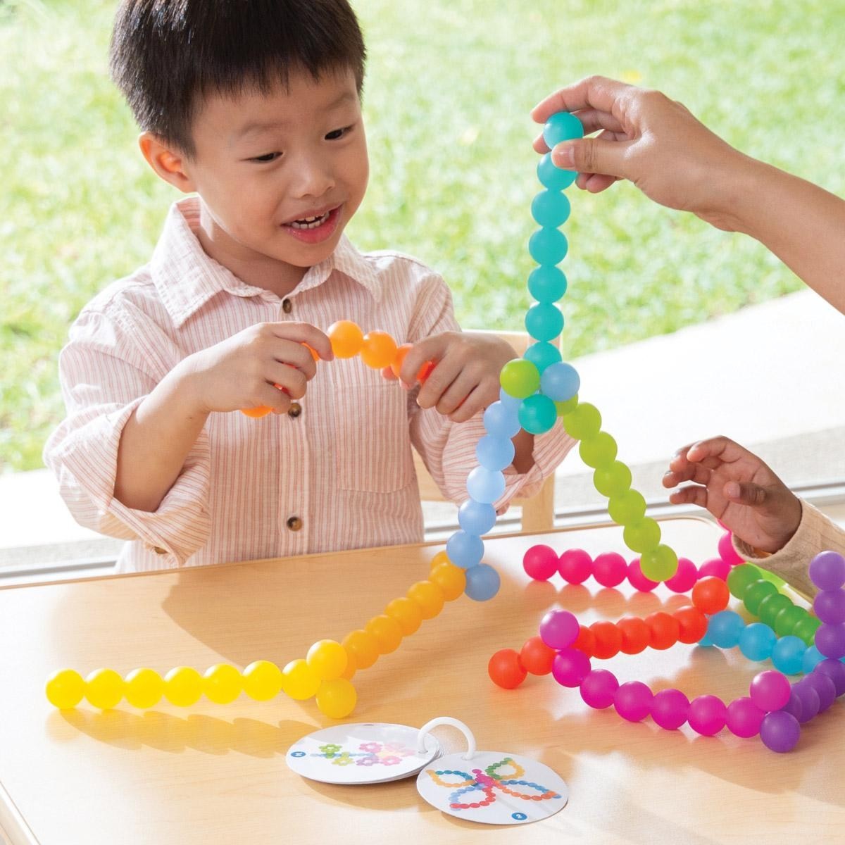 Kaplan Early Learning BendiBeads – Rainbow – Set of 12