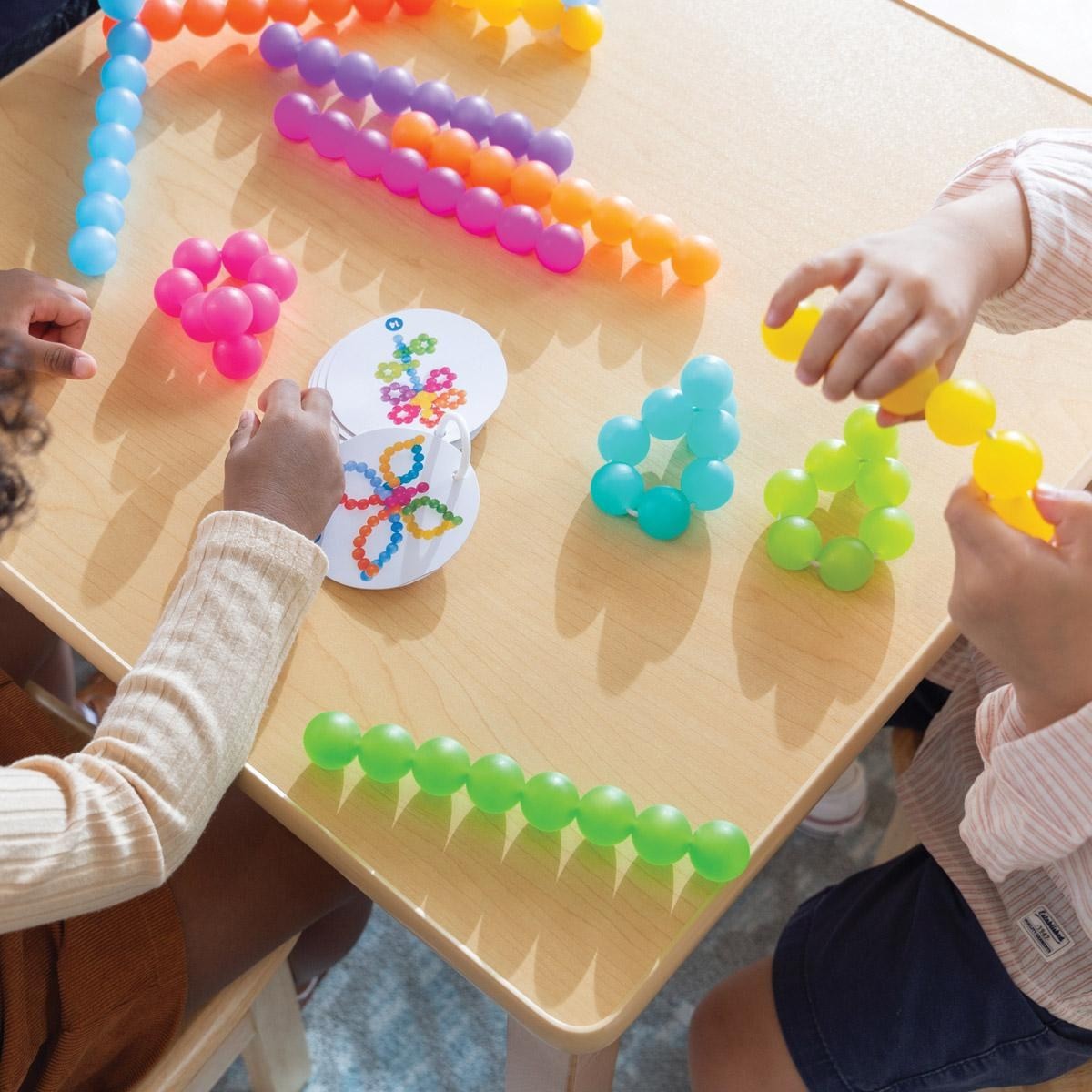 Kaplan Early Learning BendiBeads – Rainbow – Set of 12