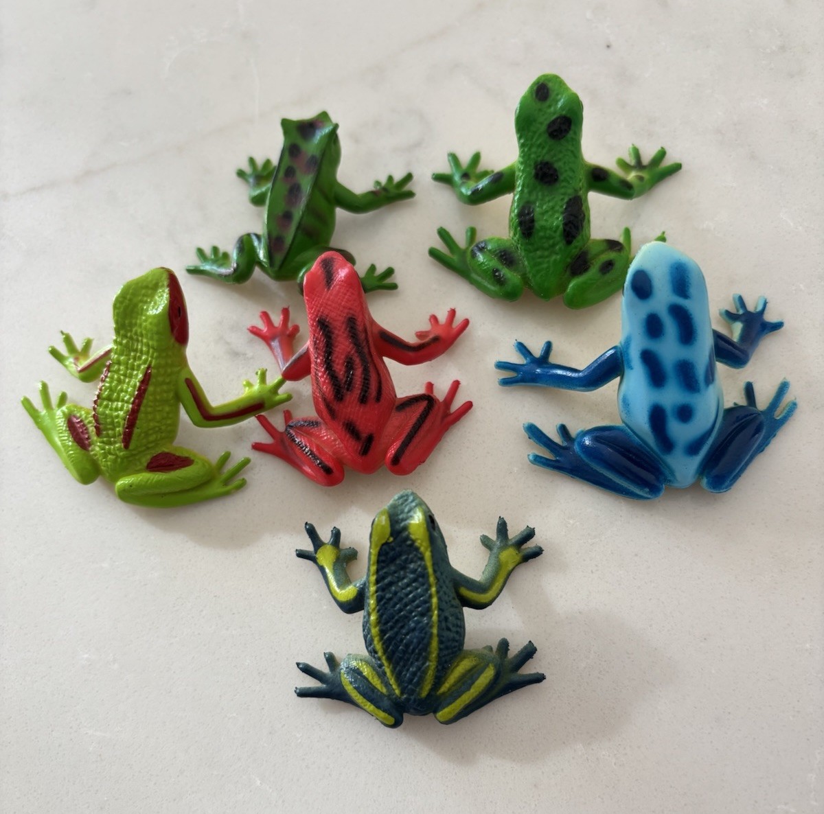 Mixed Lot of Tropical Rainforest Frog Toys Animals Figures 1.5″-2″