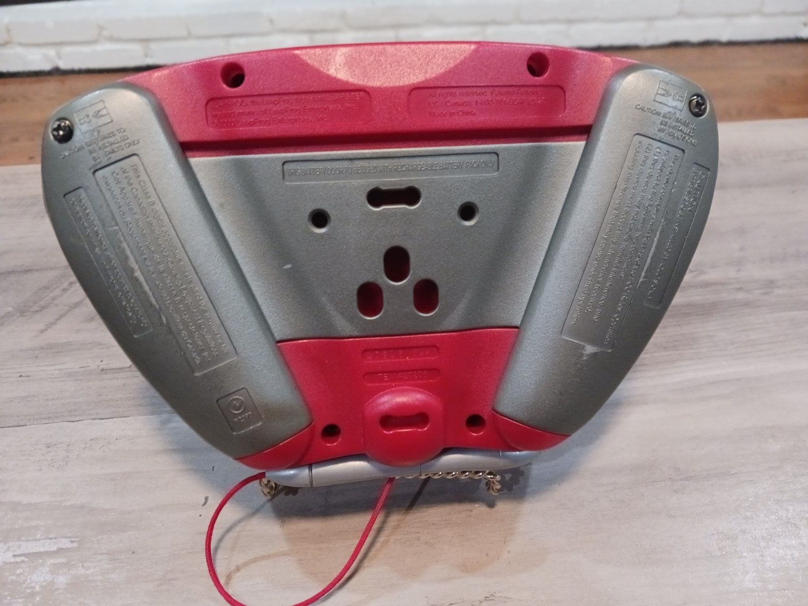 LeapFrog Leapster Learning System Large RED Handheld Console 7 Games 2003 WORKS