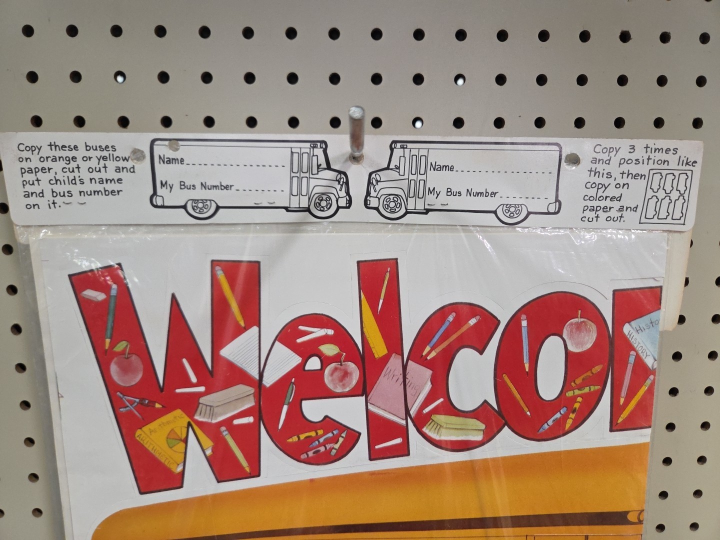 Vintage 3D SCHOOLBUS With Four Banners By Teacher Touch