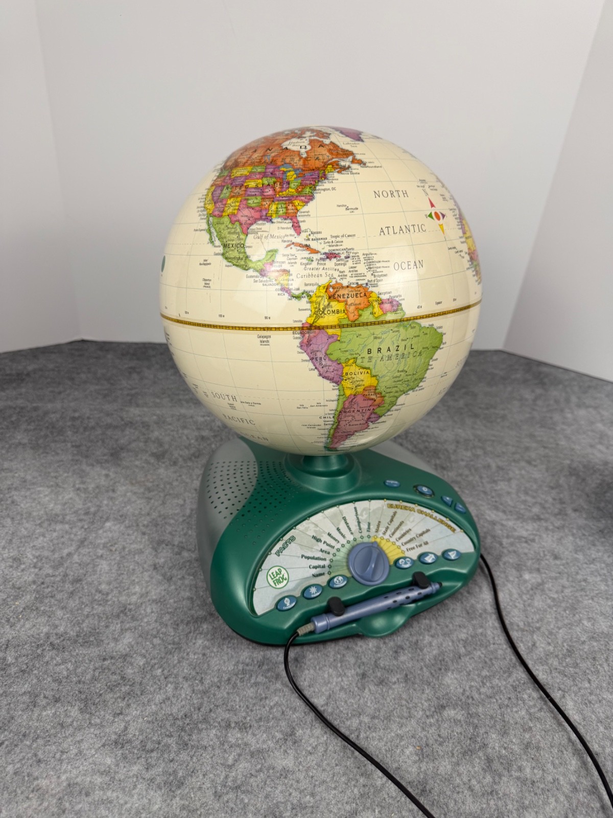 Leap Frog Interactive Talking Smart Globe Eureka Challenge Geography Game Works