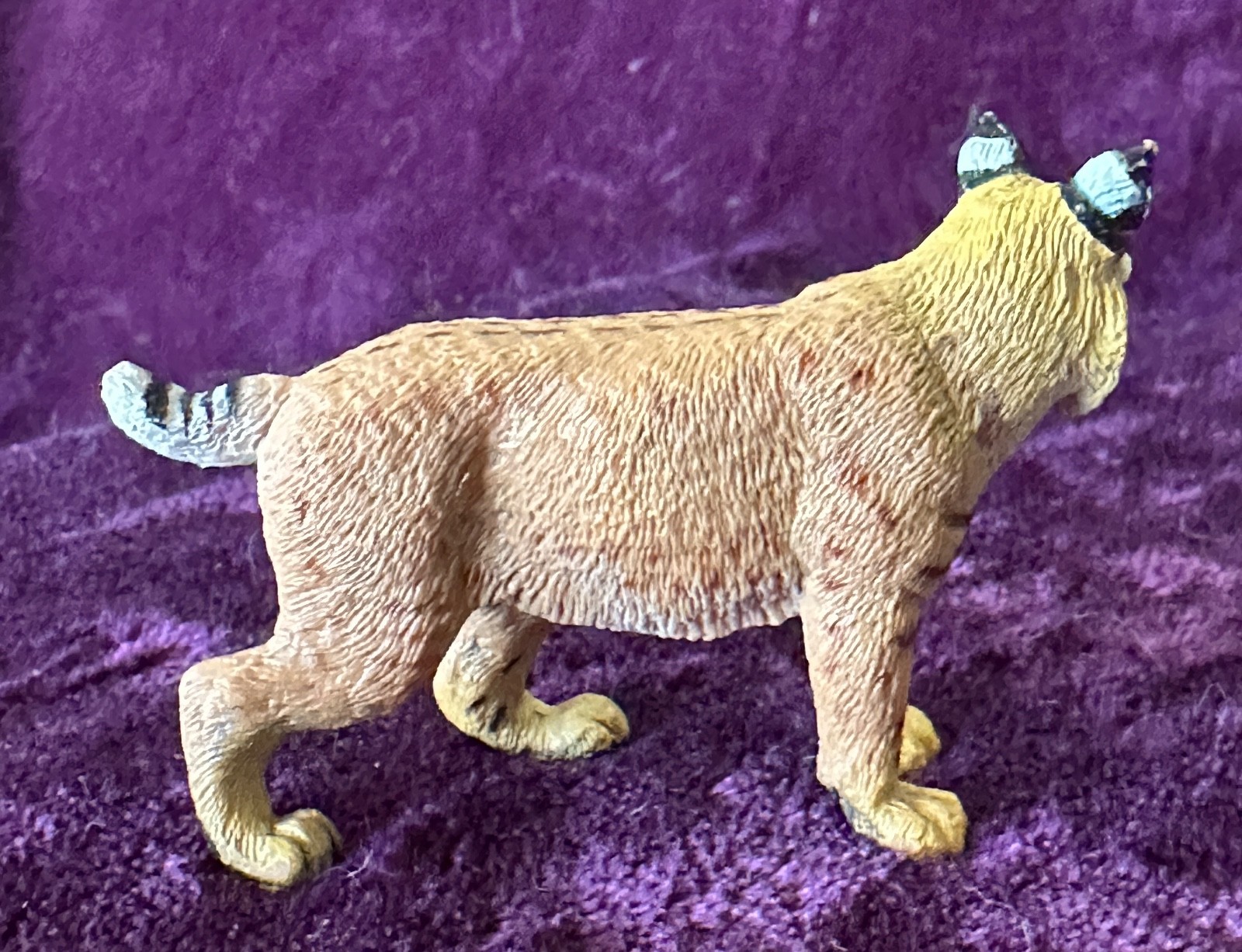Schleich & Papo Wildlife Lot – Bobcat, Lemur w/ Baby, Meerkats – Excellent Cndtn