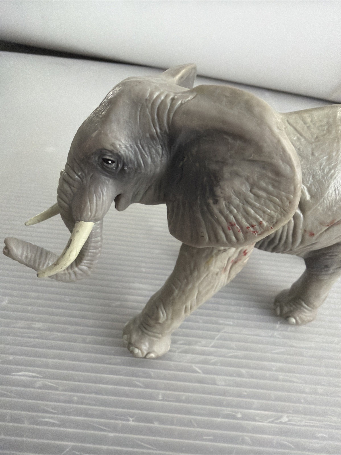 Safari Ltd African Elephant Figure 1996 grey large 7 x 4 inches