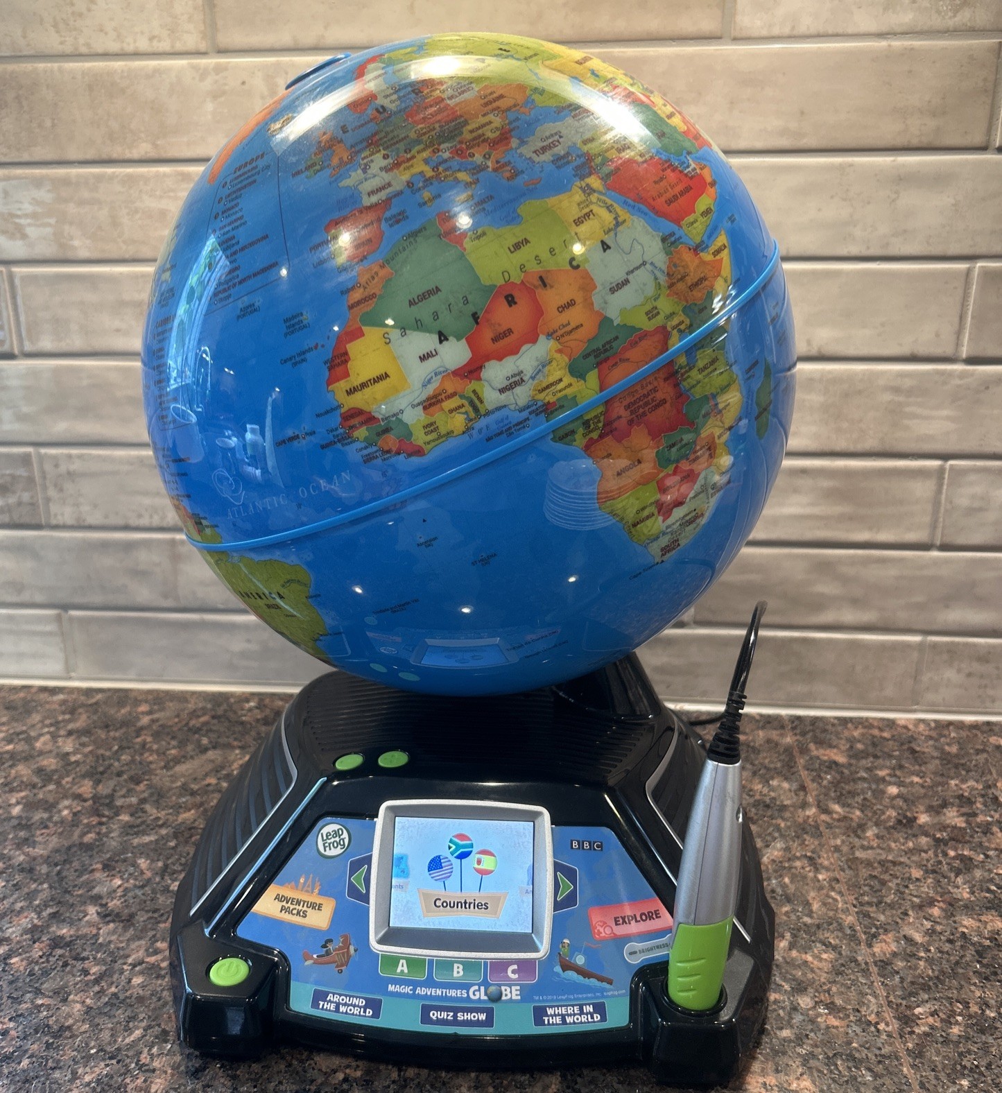 LeapFrog Magic Adventures Globe BBC Educational Interactive Toy & Stylus TESTED