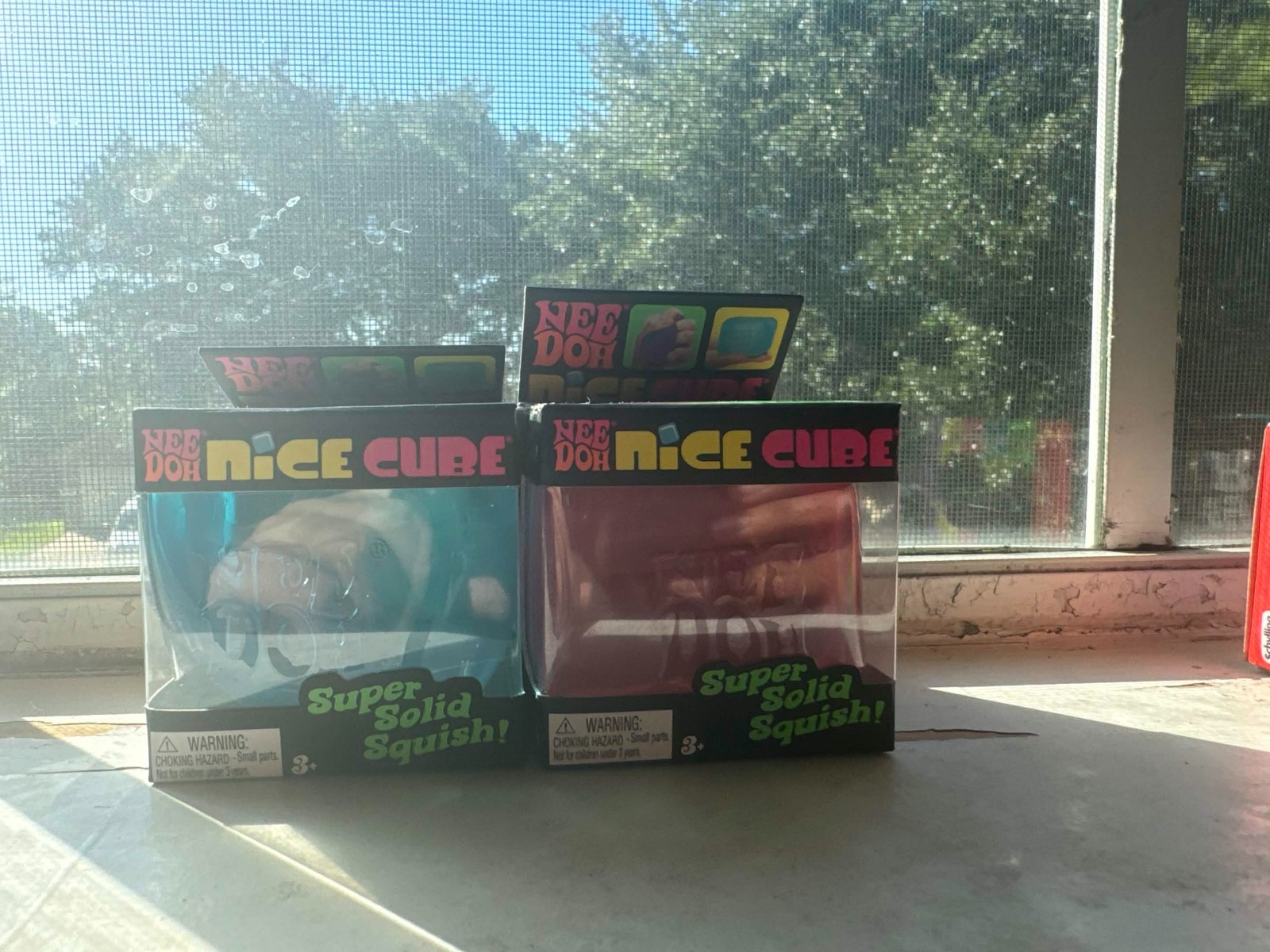 NeeDoh Nice Cube UNOPENED BLUE AND RED 2.25″ FUN TO SQUISH VERY RARE/AUTHENTIC.