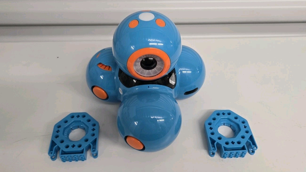 ⭐️Wonder Workshop DA01 Dash Robot – Blue- Your Interactive Robotic Companion✨