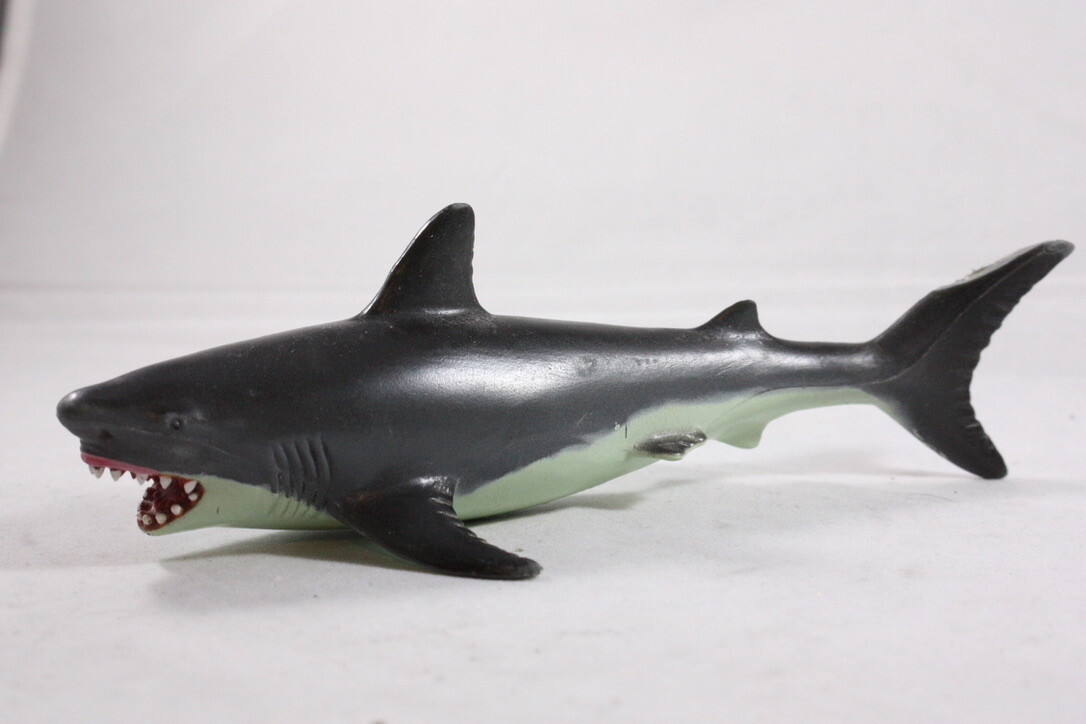 1995 PV Play Visions – Great White Shark – Animal Figure – 1996