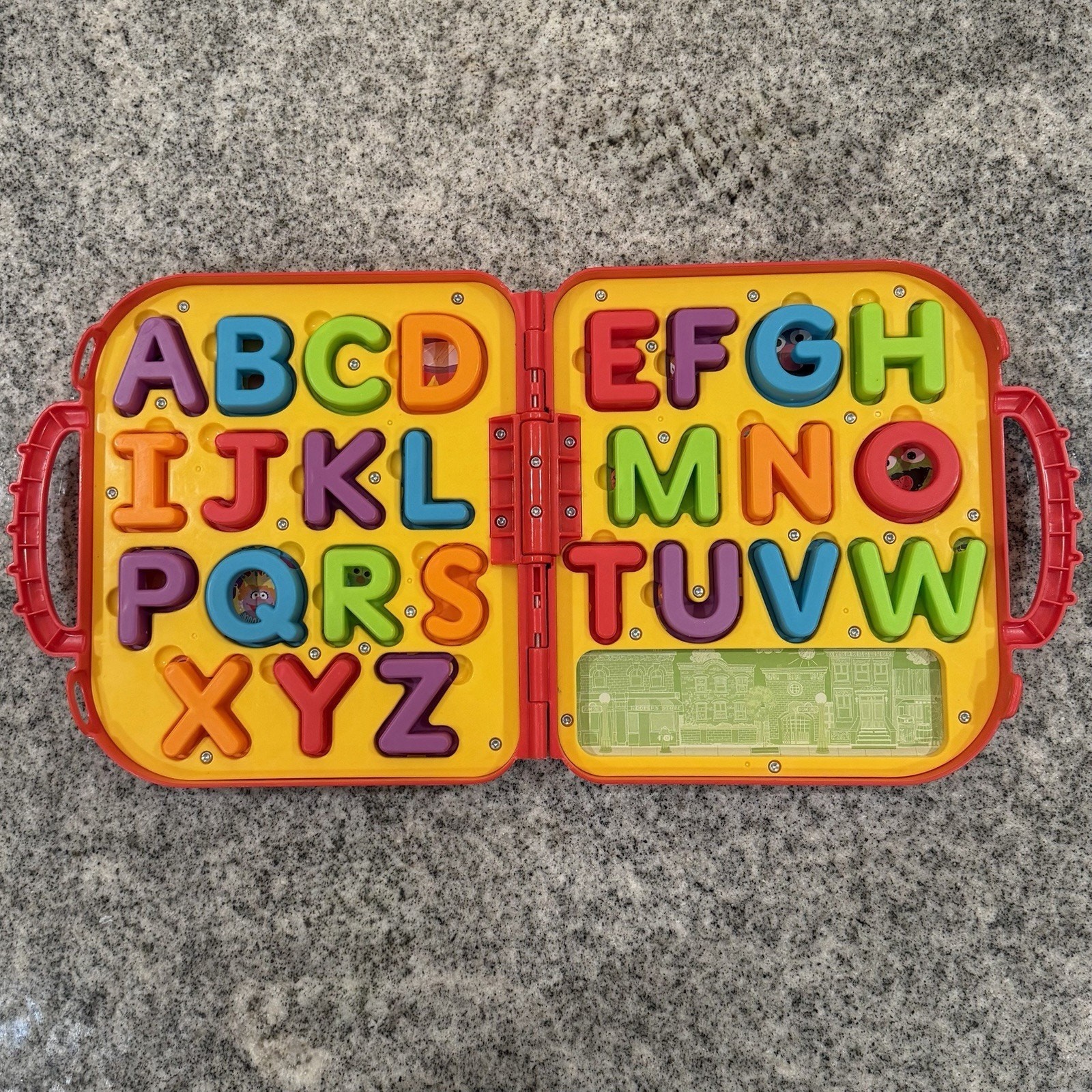 Sesame Street/Hasbro Elmo’s On The Go Alphabet Letters Carry Case-*READ/Lt Flaws