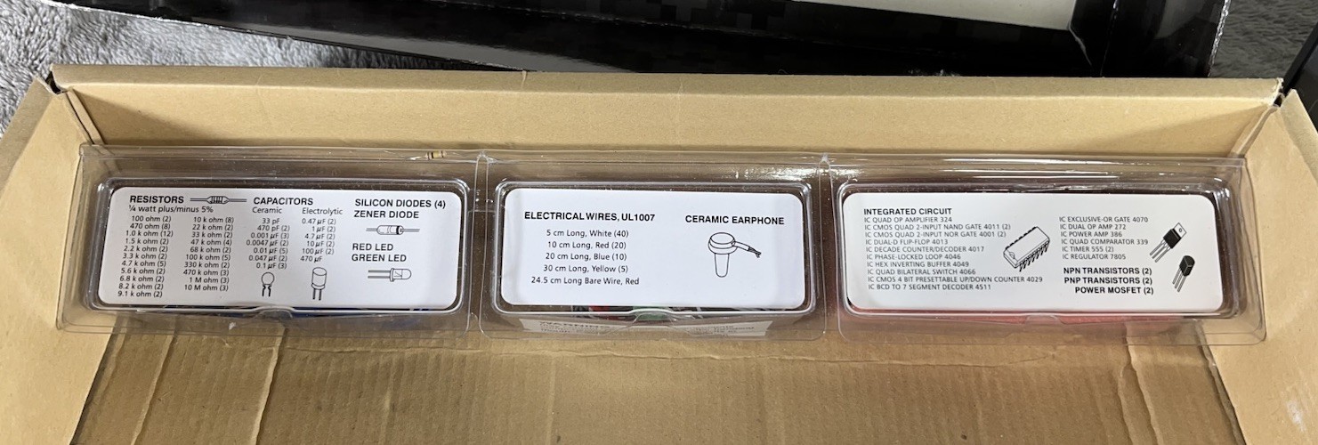 Radio Shack Technology Plus | Modern Electronics Learning Lab | Solderless Board