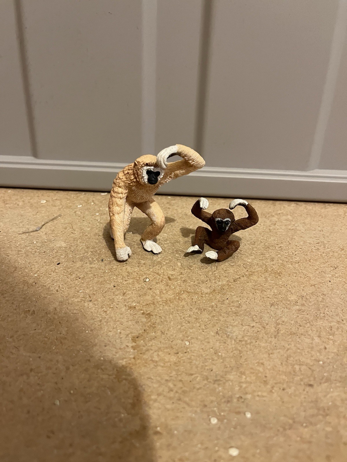 Schleich Gibbon Monkey Figure Lot – Adult & Baby Ape Animal Toy Set