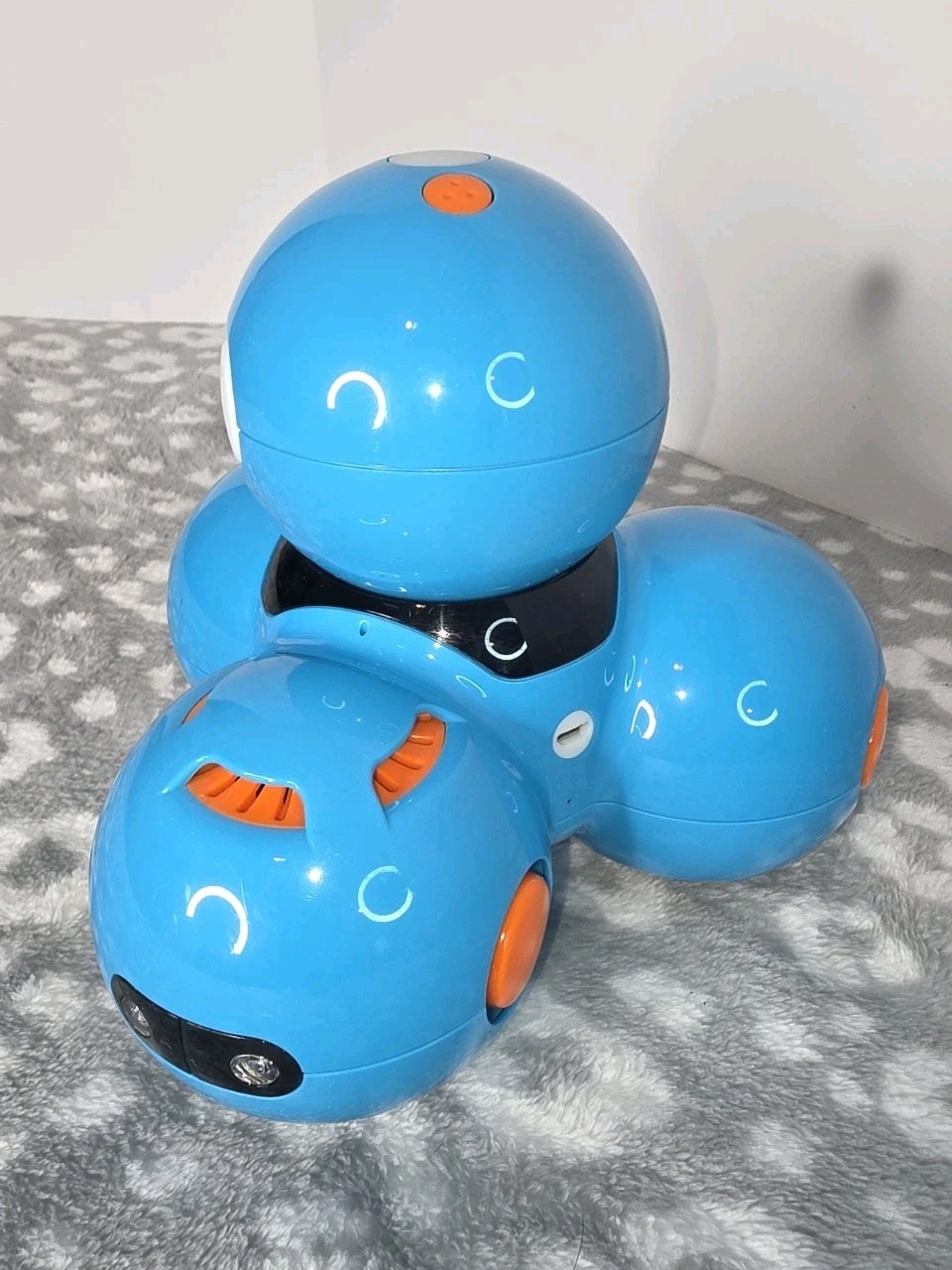 Wonder Workshop DASH DA01 Interactive Coding Robot STEM