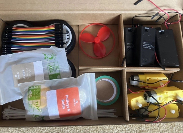 Kiwico Make It Yourself! Make-it-Move Electronics Kit- Ages 9+ Open Box