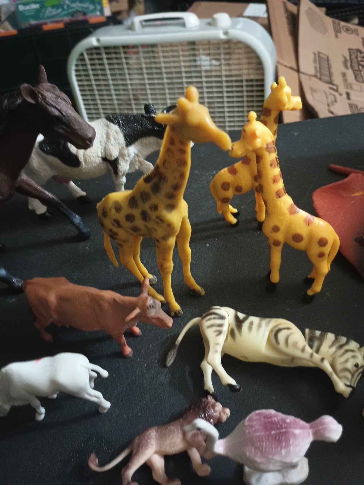 Miniature Vintage Plastic toy Lion’s Tiger Cows Horses Hipposarge Lot Mixed