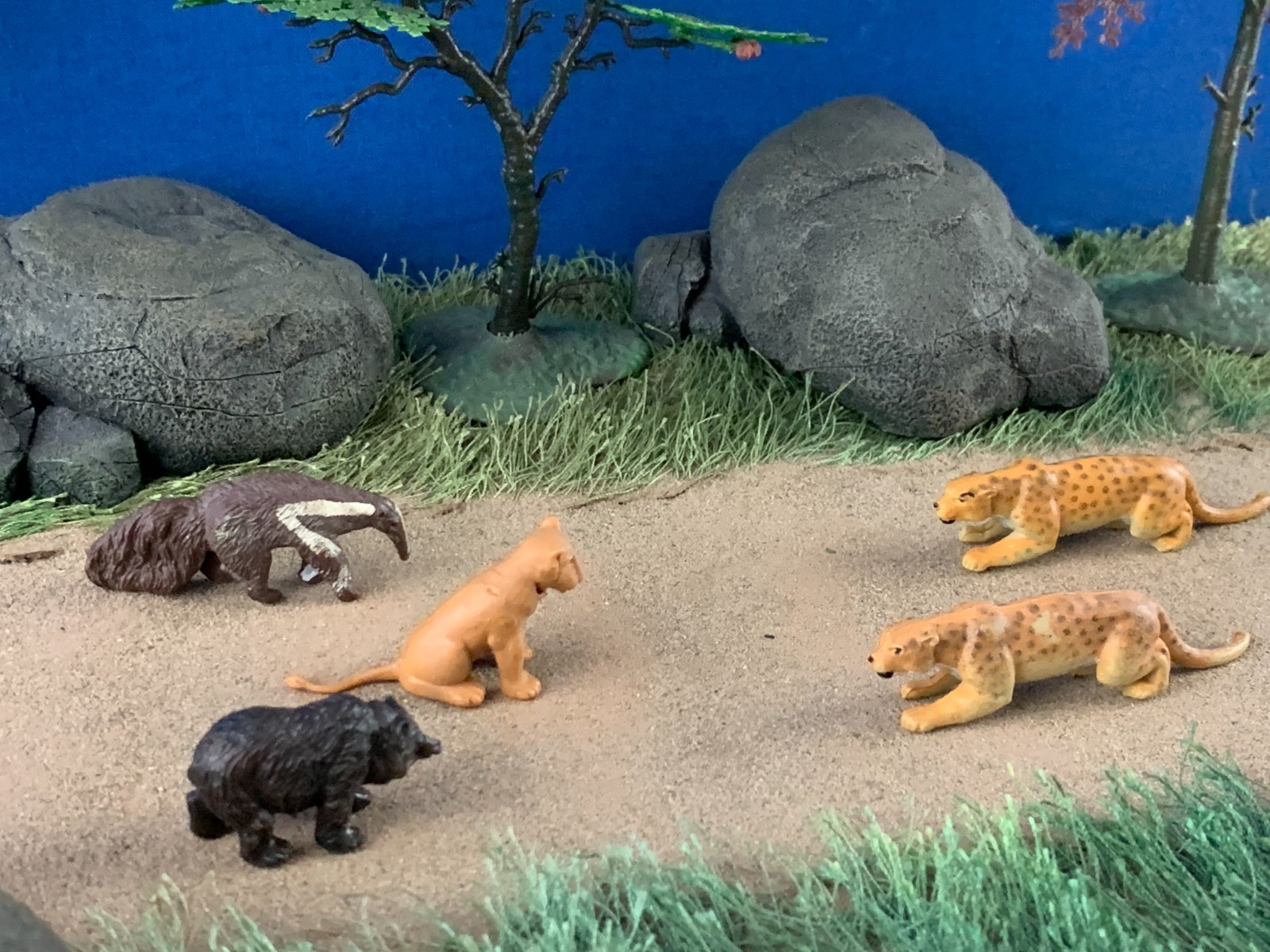 Lot of 5 Mixed Britains Vintage Miniature Plastic Wild Animal Figures England