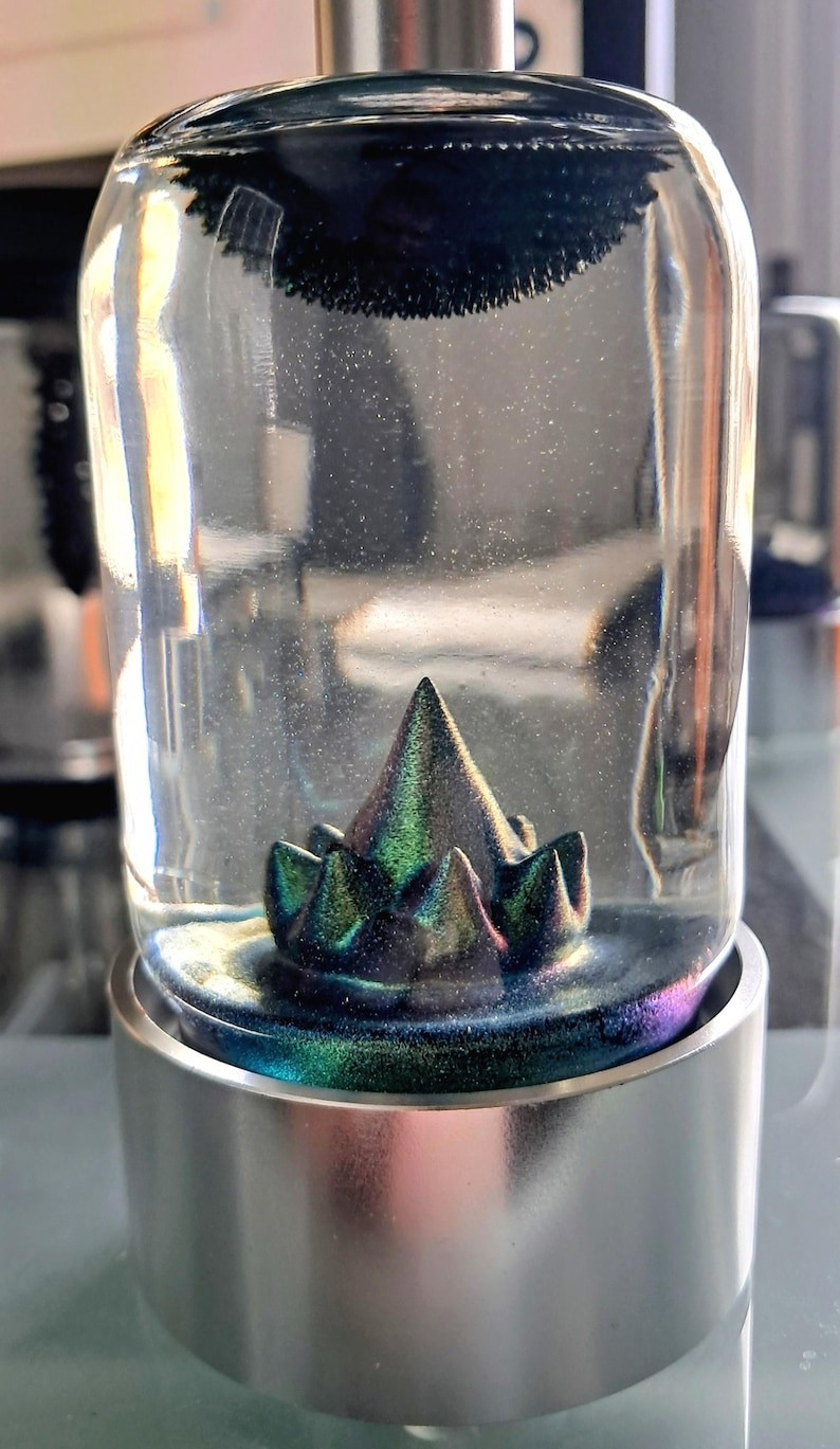 Iridescent GREEN Spike Ferrofluid Magnetic Display
