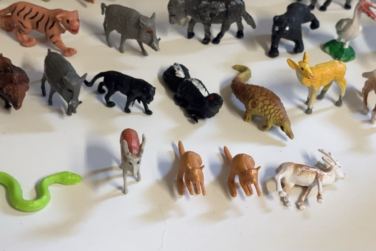 Huge VTG Lot Of Miniature Toy Plastic Safari Animal Figures 83 Pieces Unbranded
