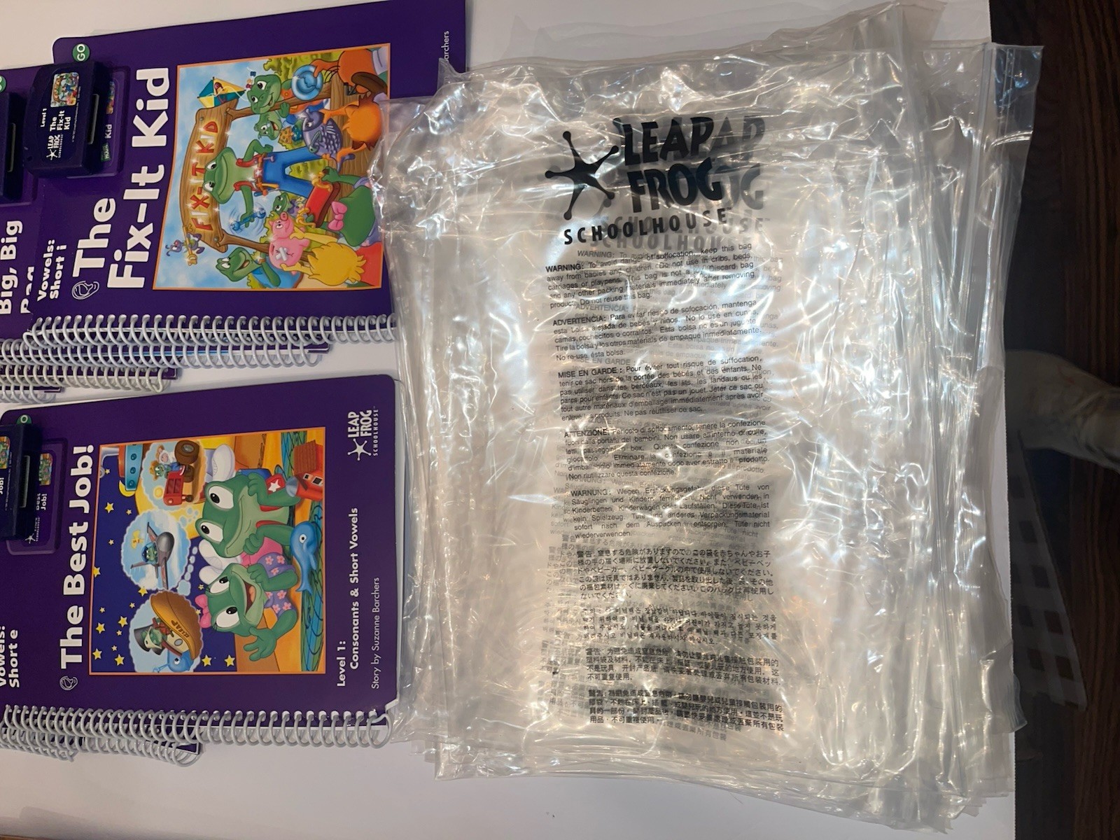 LeapFrog School House Lot 14 Books & Cartridges Level K 1 Phonemic Series