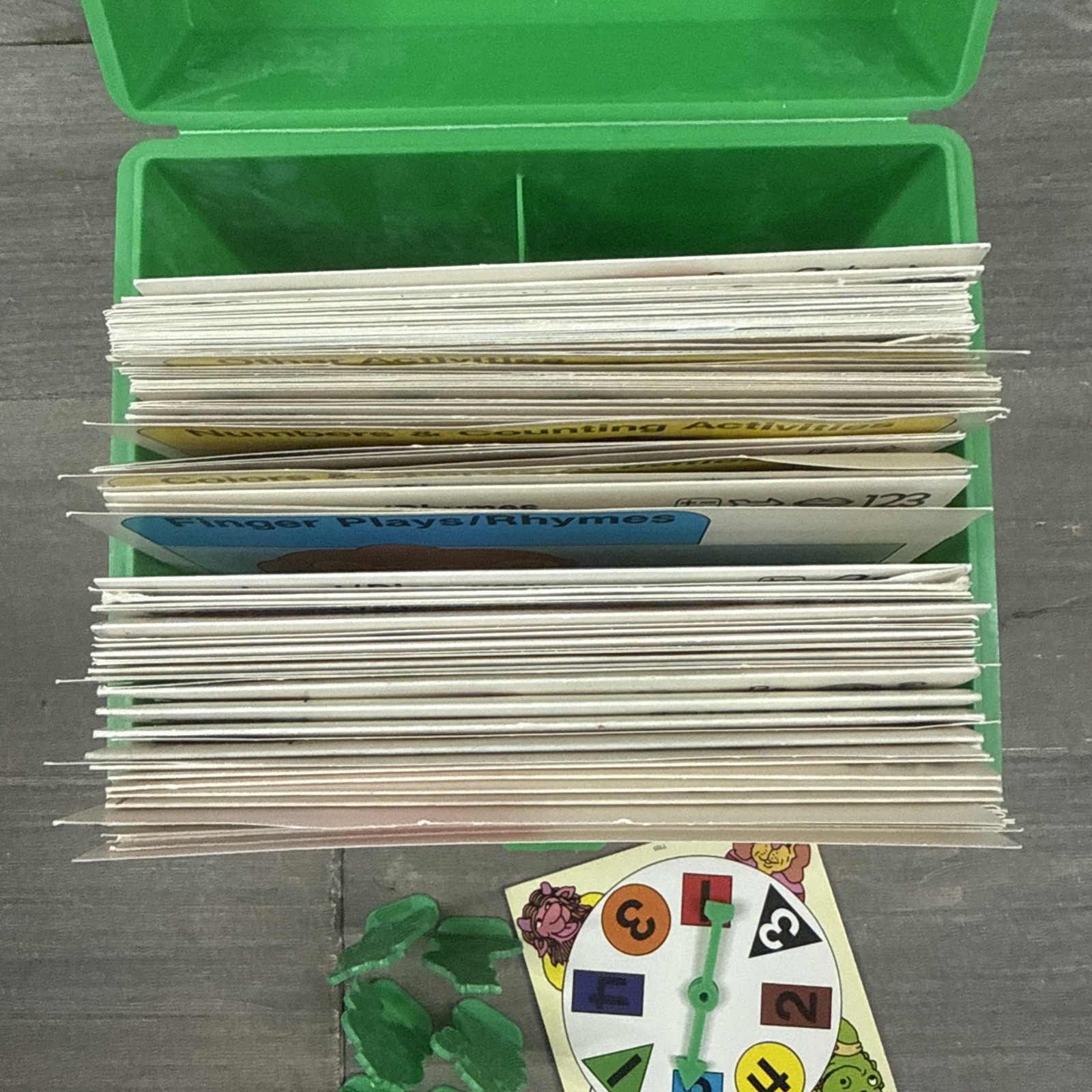 Vintage Sweet Pickles Preschool Program Activity Bus Case w/ Cards & Pieces