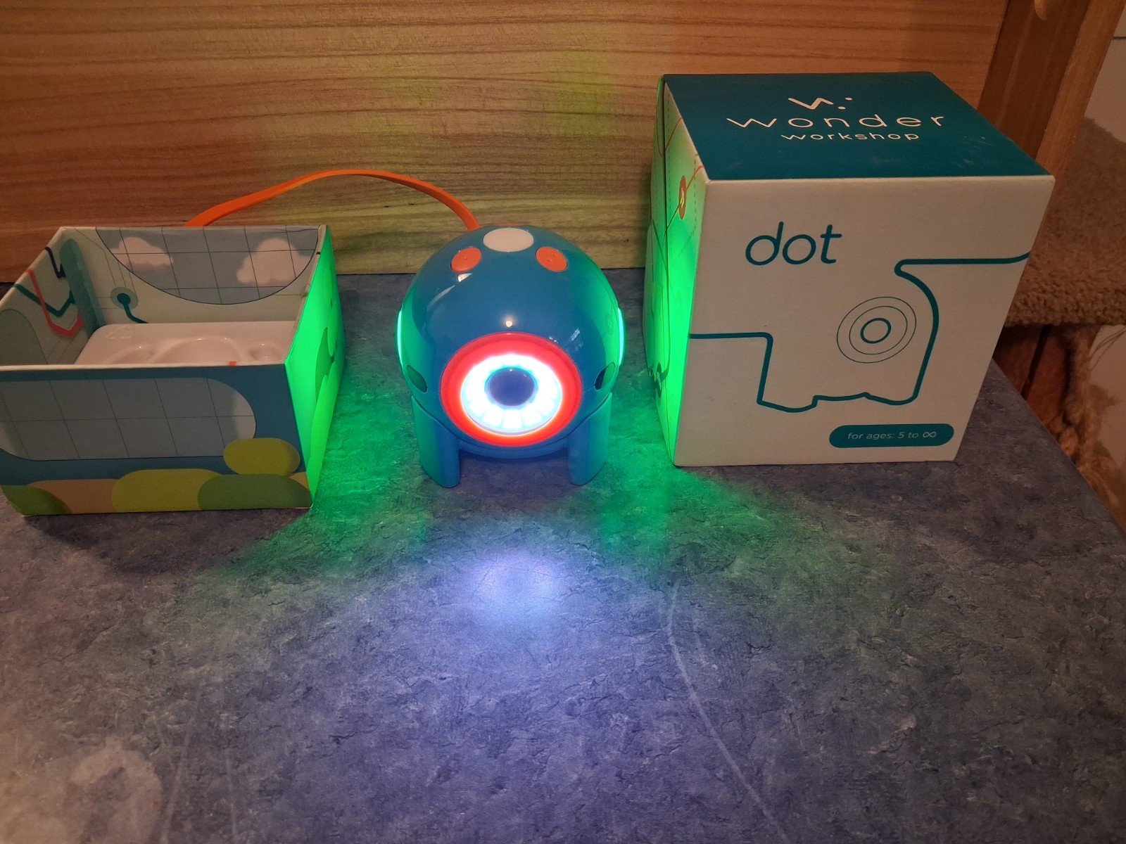 Blue Wonder Workshop Dot Robot D001, Lightly Used-Works Perfect-No Damage-